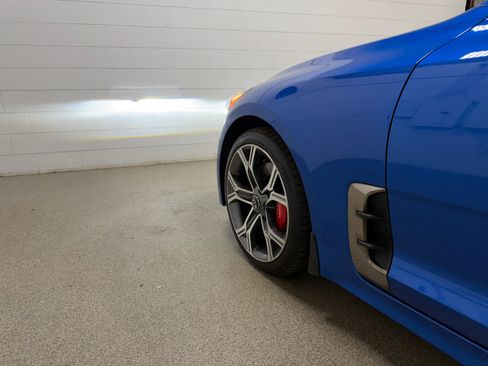 Used 2018 Kia Stinger GT2 AWD/4WD image 34