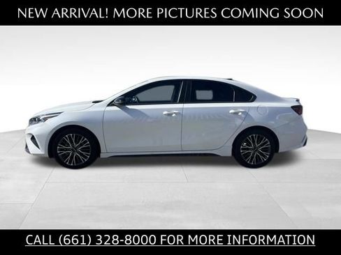 Used 2023 Kia Forte GT-Line FWD image 2
