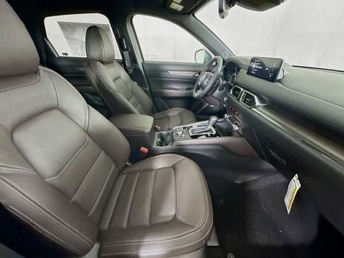 New 2025 MAZDA CX-5 Signature image 28