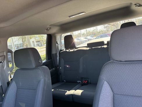 Used 2025 Chevrolet Silverado 2500 Custom w/ Custom Value Package image 21