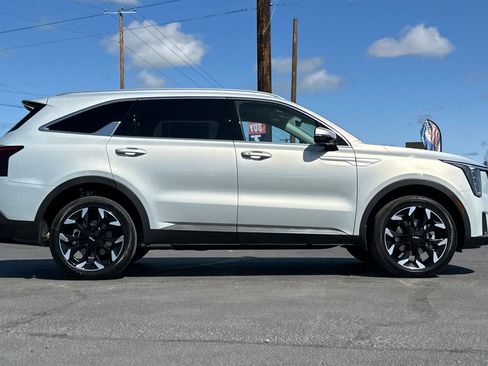 New 2026 Kia Sorento EX AWD/4WD image 3