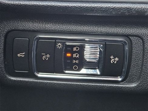 Used 2023 Lincoln Corsair AWD image 18