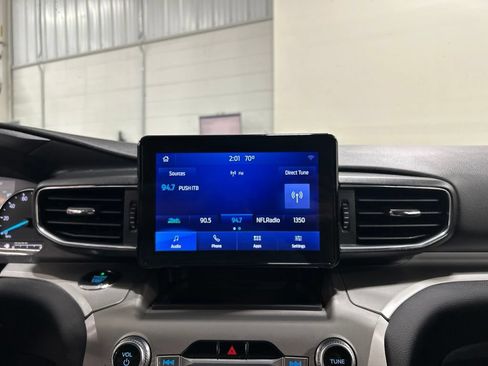 Certified 2021 Ford Explorer XLT w/ Equipment Group 202A AWD/4WD image 18