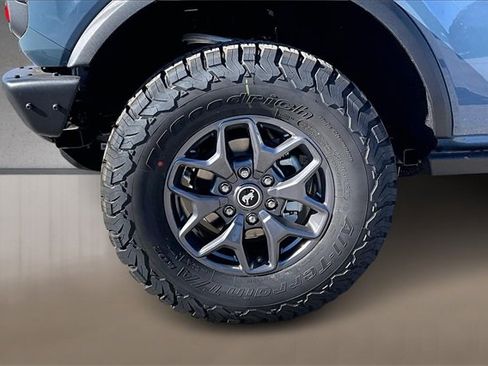 New 2025 Ford Bronco Badlands image 11
