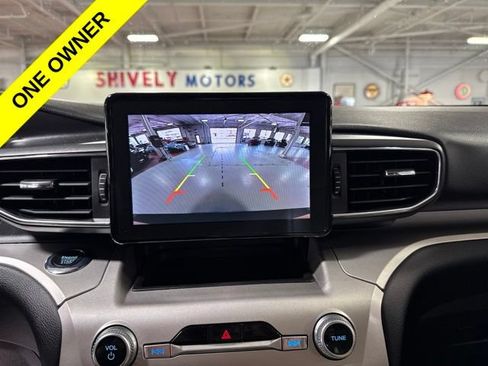Used 2022 Ford Explorer XLT w/ Equipment Group 202A AWD/4WD image 19