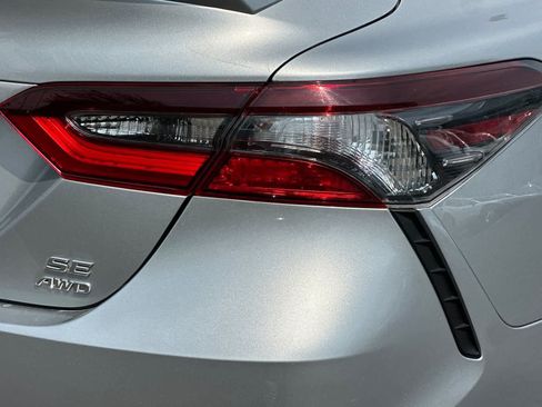 Used 2022 Toyota Camry SE w/ Cold Weather Package AWD/4WD image 12