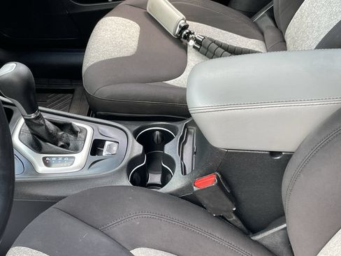 Used 2014 Jeep Cherokee Latitude AWD/4WD image 35