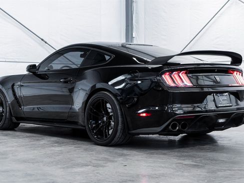 Used 2016 Ford Mustang Shelby GT350 image 2