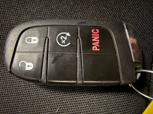 Used 2017 Jeep Renegade Trailhawk image 25