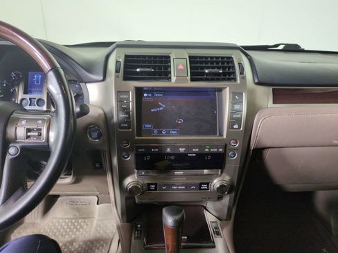 Used 2017 Lexus GX 460 Premium w/ Premium Package AWD/4WD image 19