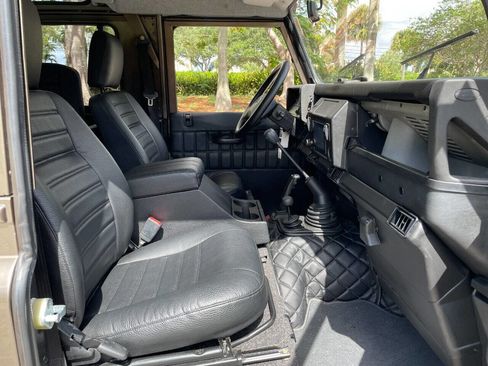 Used 1995 Land Rover Defender image 10