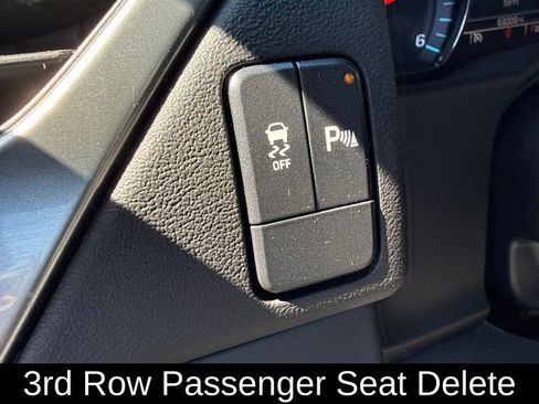 Used 2019 Chevrolet Tahoe 4WD w/ Remote Keyless Entry Package image 25