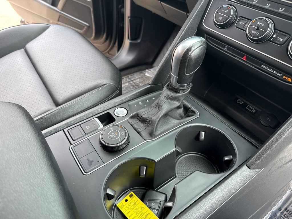 Used 2019 Volkswagen Atlas SE w/ Towing Package AWD/4WD image 19