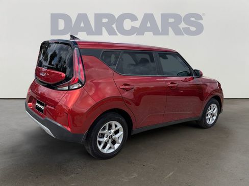 Used 2023 Kia Soul LX w/ LX Technology Package FWD image 7