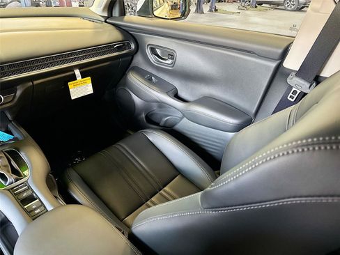 New 2026 Honda HR-V EX-L image 24