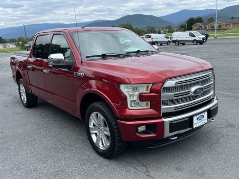 Used 2015 Ford F150 Platinum w/ Equipment Group 701A Luxury AWD/4WD image 5