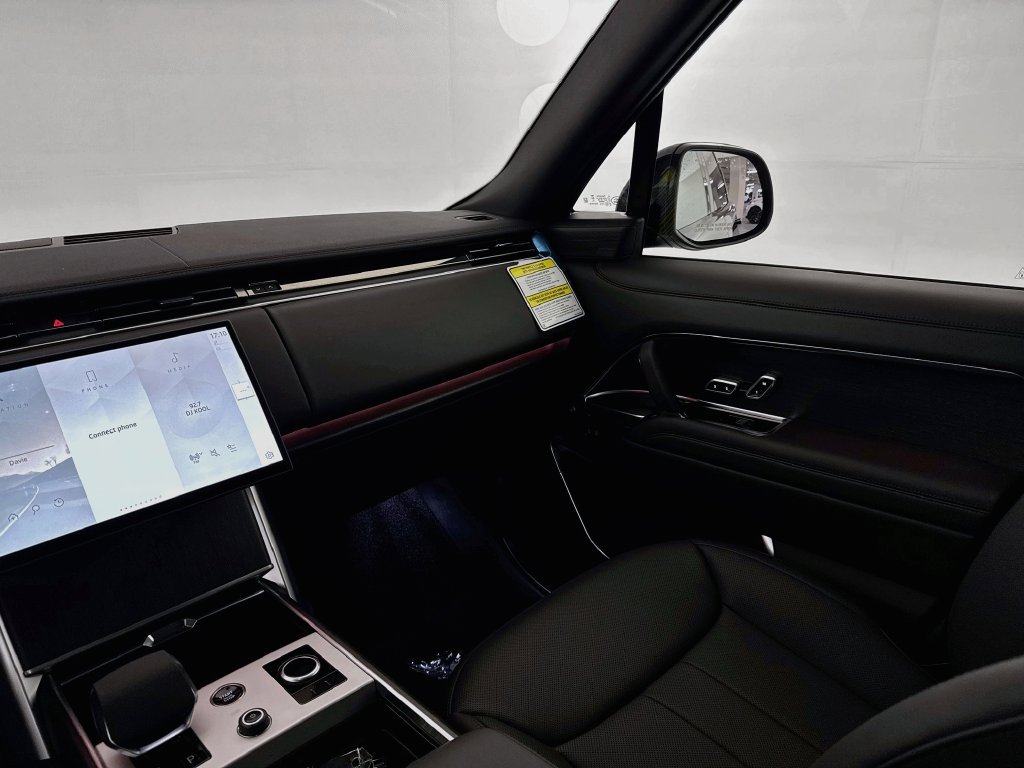 New 2027 Land Rover Range Rover SE AWD/4WD image 24