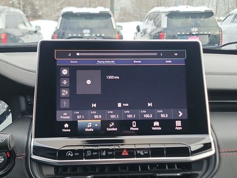 Used 2024 Jeep Compass Trailhawk image 16