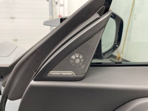 Used 2025 BMW M2 RWD image 15