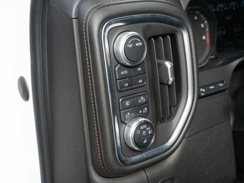 Used 2021 GMC Sierra 1500 AT4 w/ AT4 Premium Package AWD/4WD image 25