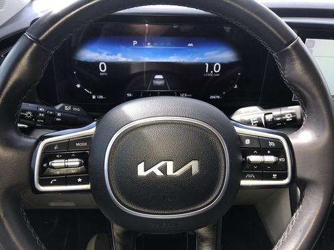 Used 2024 Kia Carnival SX FWD image 14