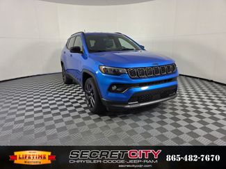 New 2026 Jeep Compass Latitude video 1