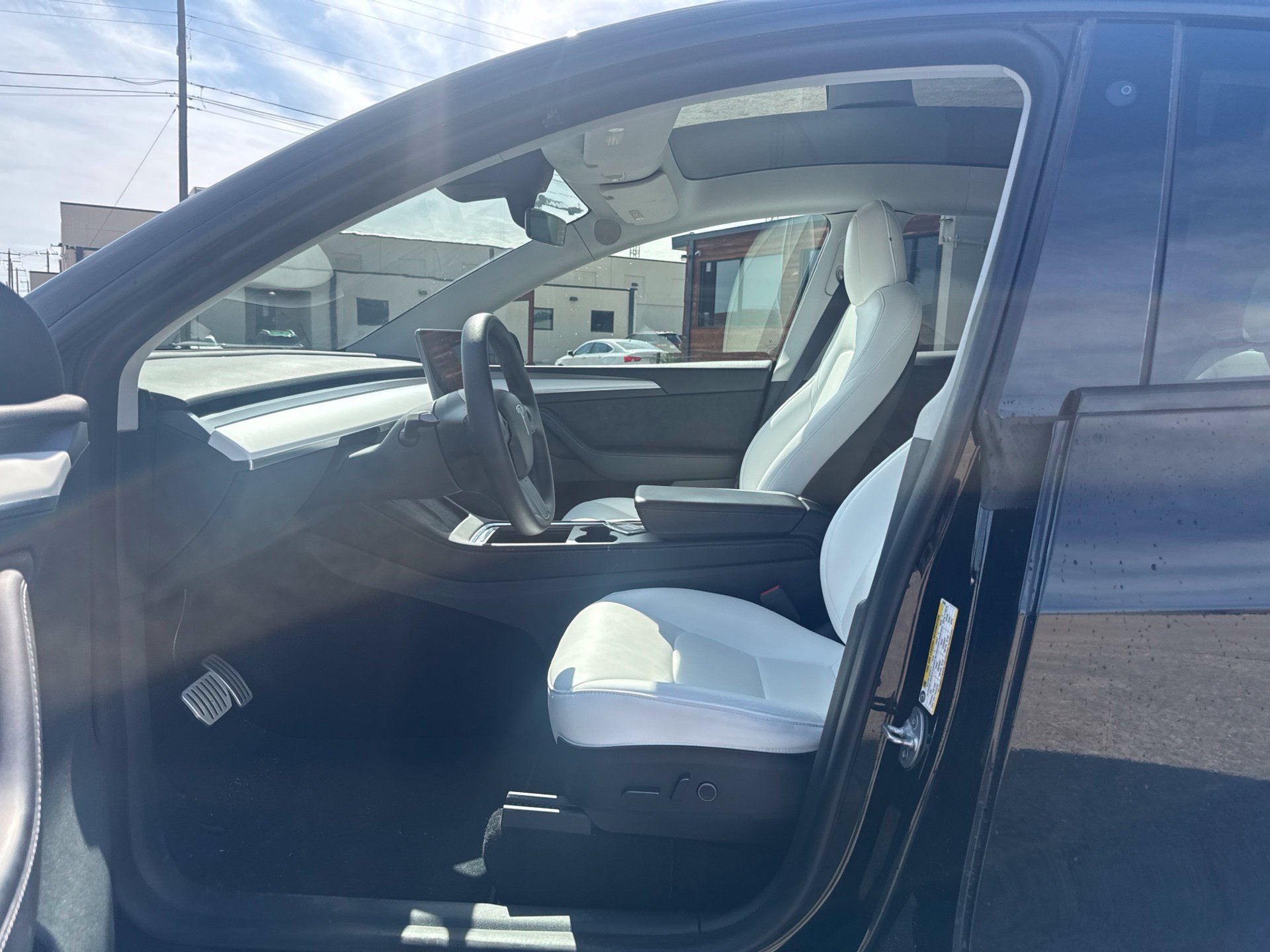 Used 2022 Tesla Model Y Performance AWD/4WD image 9
