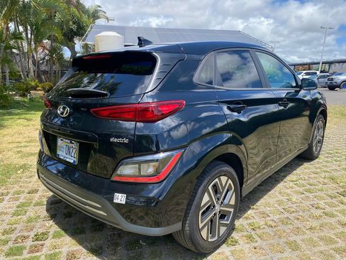 Used 2023 Hyundai Kona SEL w/ Cargo Package FWD image 7