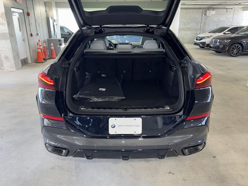 New 2026 BMW X6 xDrive40i w/ Climate Comfort Package image 12