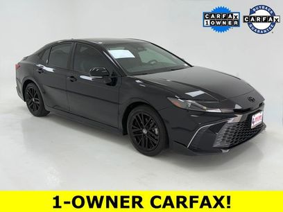 Used 2025 Toyota Camry SE w/ Multimedia Upgrade Package