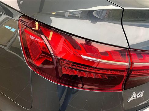 Used 2022 Audi A4 2.0T Premium w/ Convenience Package image 27