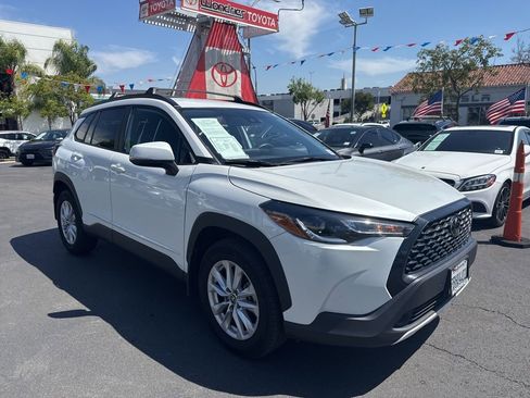 Used 2022 Toyota Corolla Cross LE w/ Black Badges Package (TMS) image 2