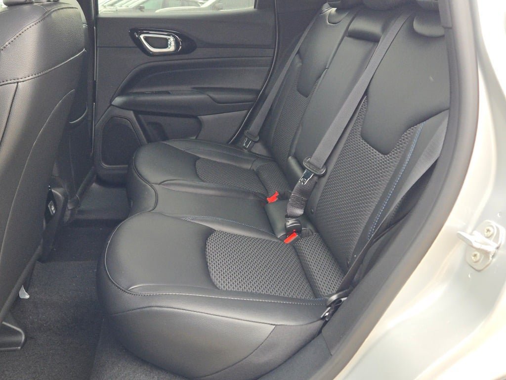 New 2026 Jeep Compass Latitude AWD/4WD image 20