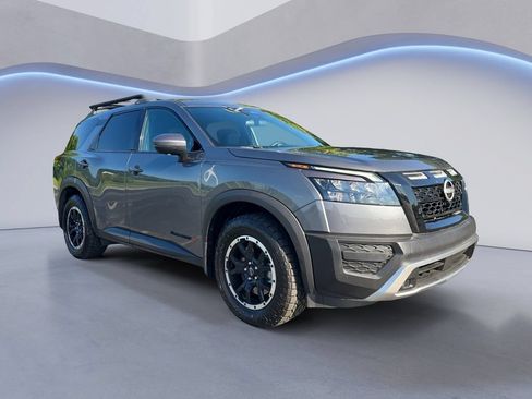 Used 2025 Nissan Pathfinder Rock Creek AWD/4WD image 8