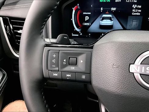 New 2025 Nissan Rogue Platinum AWD/4WD image 22