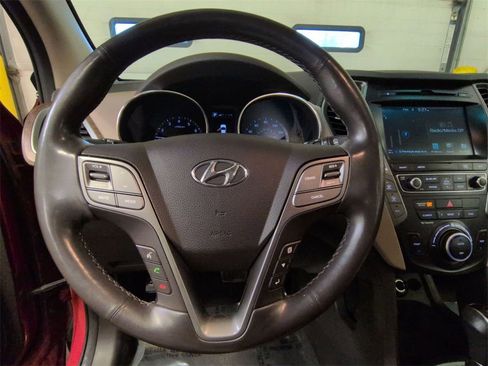 Used 2017 Hyundai Santa Fe Limited image 19