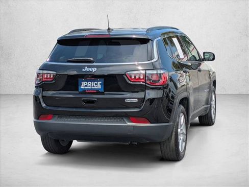 Used 2022 Jeep Compass Latitude w/ Convenience Group FWD image 5