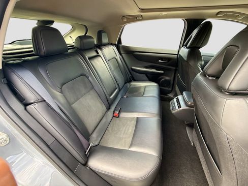 Used 2024 Nissan Ariya AWD image 29