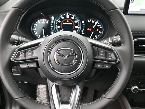 New 2025 MAZDA CX-5 Signature image 10