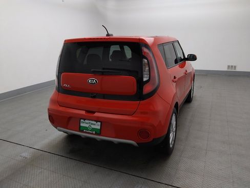 Used 2019 Kia Soul + image 7