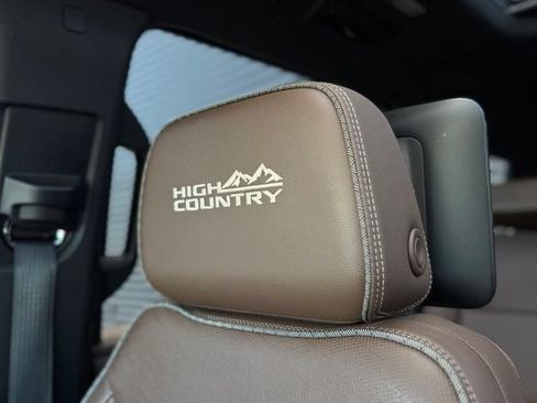 Used 2021 Chevrolet Tahoe High Country w/ Premium Package AWD/4WD image 33