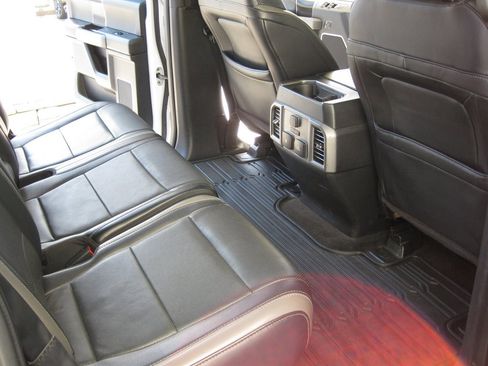 Used 2018 Ford F150 Raptor w/ Equipment Group 802A Luxury image 36