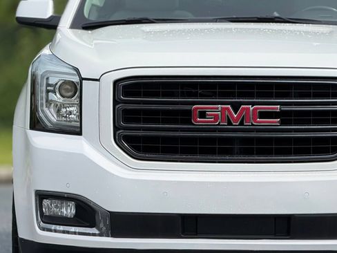 Used 2020 GMC Yukon XL SLT w/ Open Road Package AWD/4WD image 14
