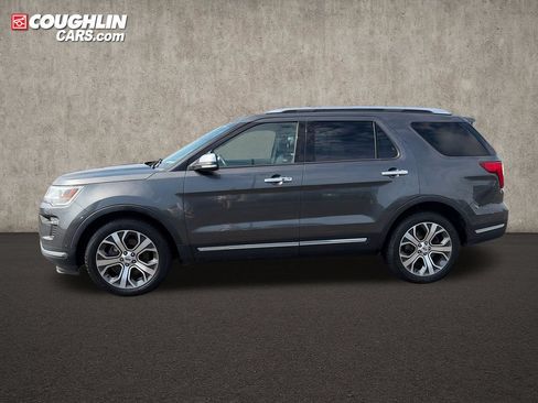 Used 2018 Ford Explorer Platinum AWD/4WD image 4