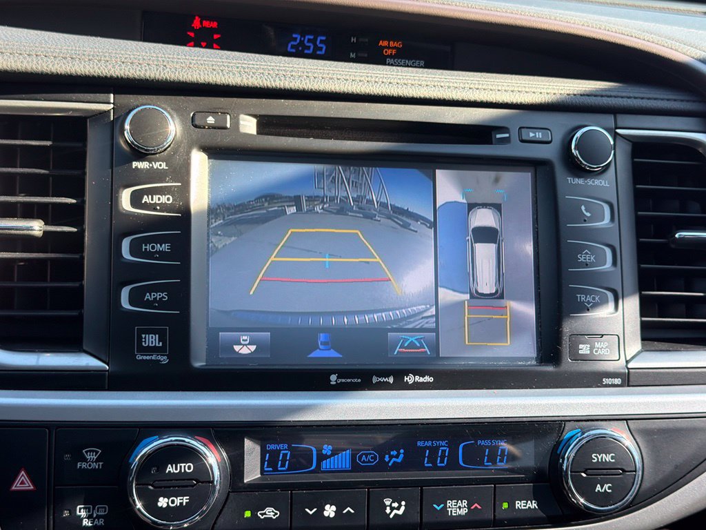 Used 2017 Toyota Highlander Limited Platinum w/ Carpet Mat Package AWD/4WD image 17