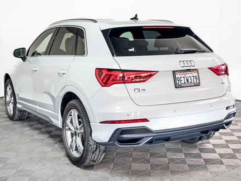 Used 2023 Audi Q3 2.0T Premium Plus w/ Premium Plus Package image 2