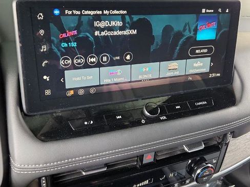 Certified 2025 Nissan Rogue Platinum image 18