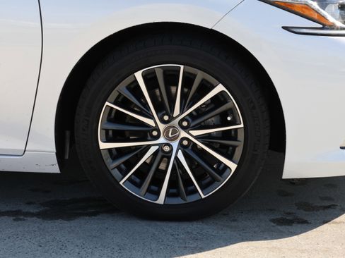 Used 2022 Lexus ES 350 w/ Premium Package image 11