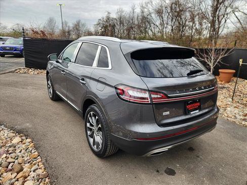 Used 2022 Lincoln Nautilus Reserve image 3