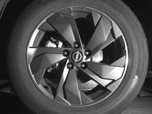 Used 2025 Nissan Rogue SV FWD image 12